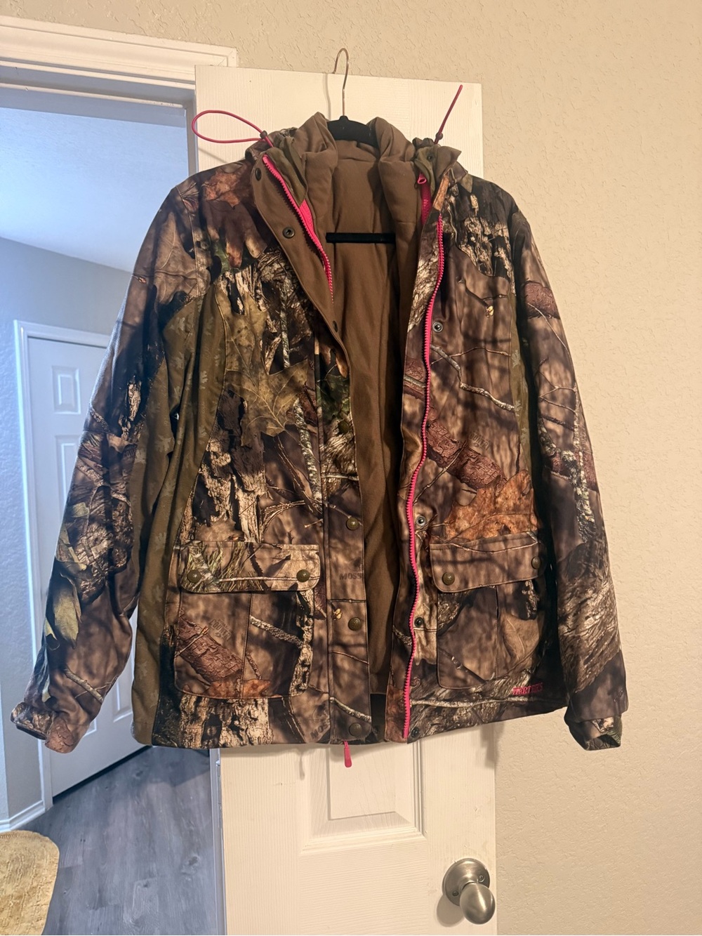 Women's Camo Hunting Jacket with Pink Trim
